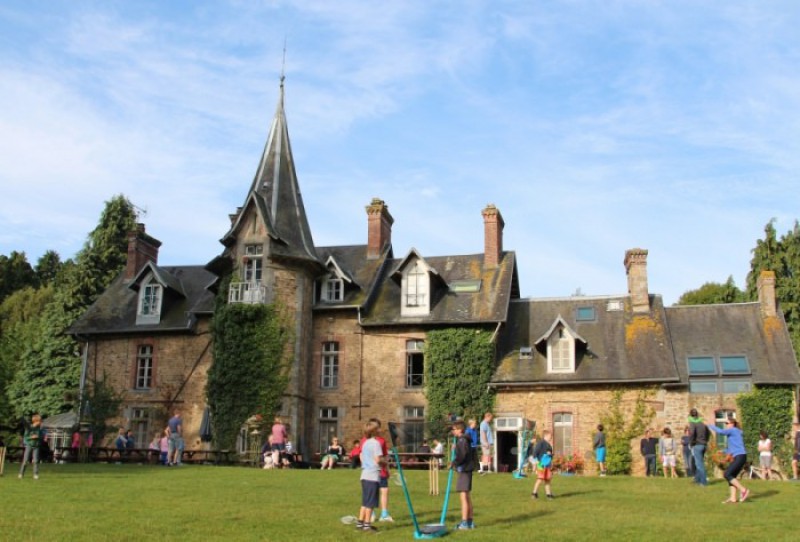 top 10 reasons family adventure holidays